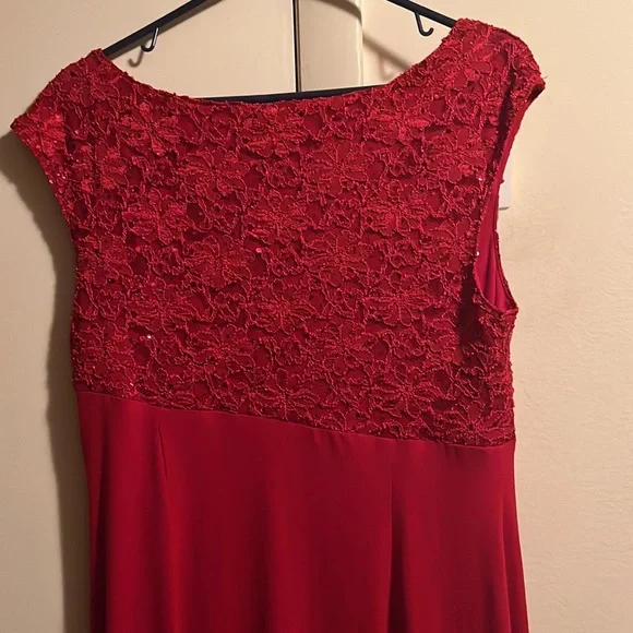 Pretty red fancy dress. Perfect for the holidays. Sparkles with sequins on top. - Picture 2 of 4